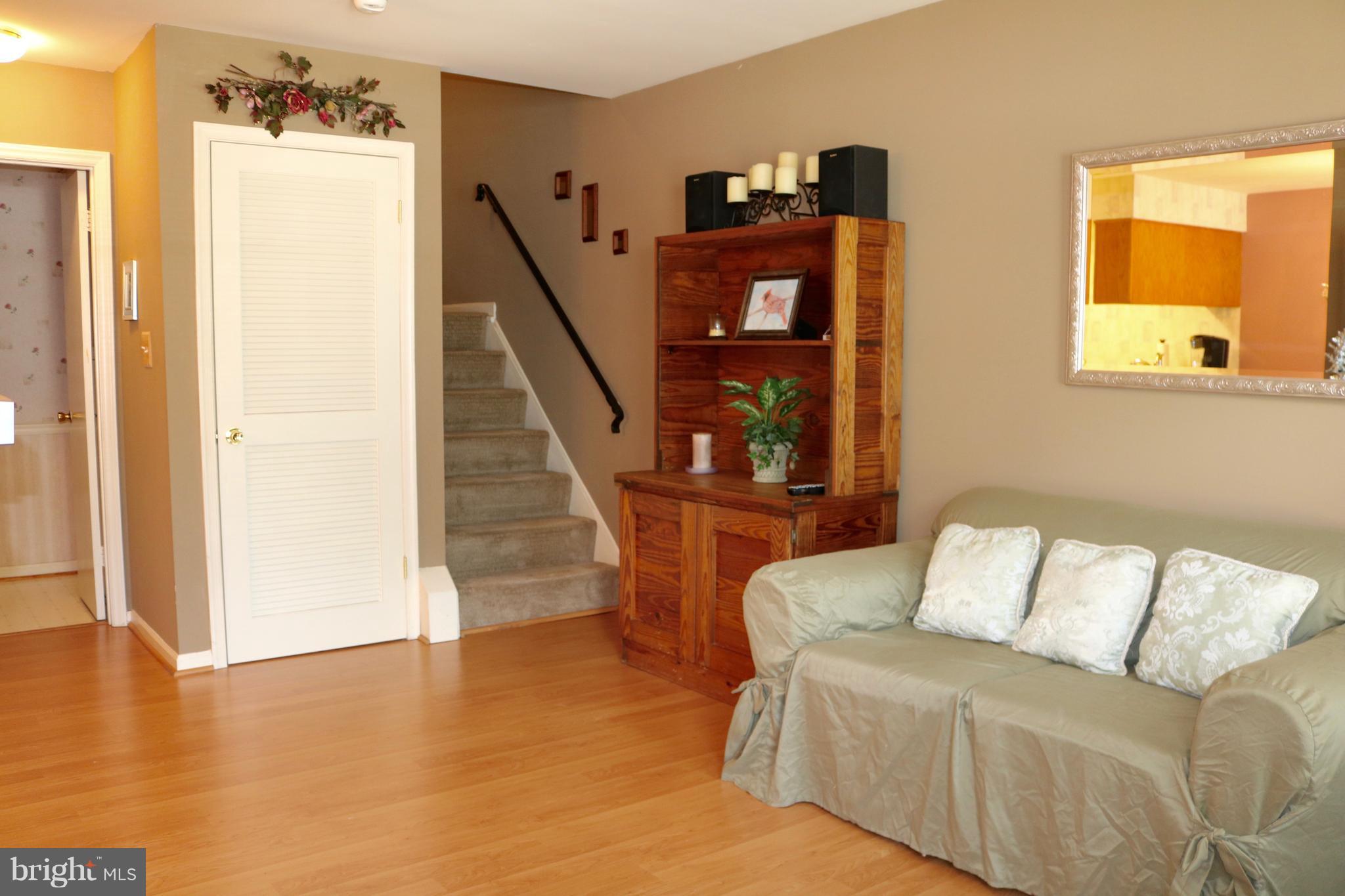 6033 Sunset Ridge Court Centreville, VA 20121 - Photo 7 of 21 Family Room