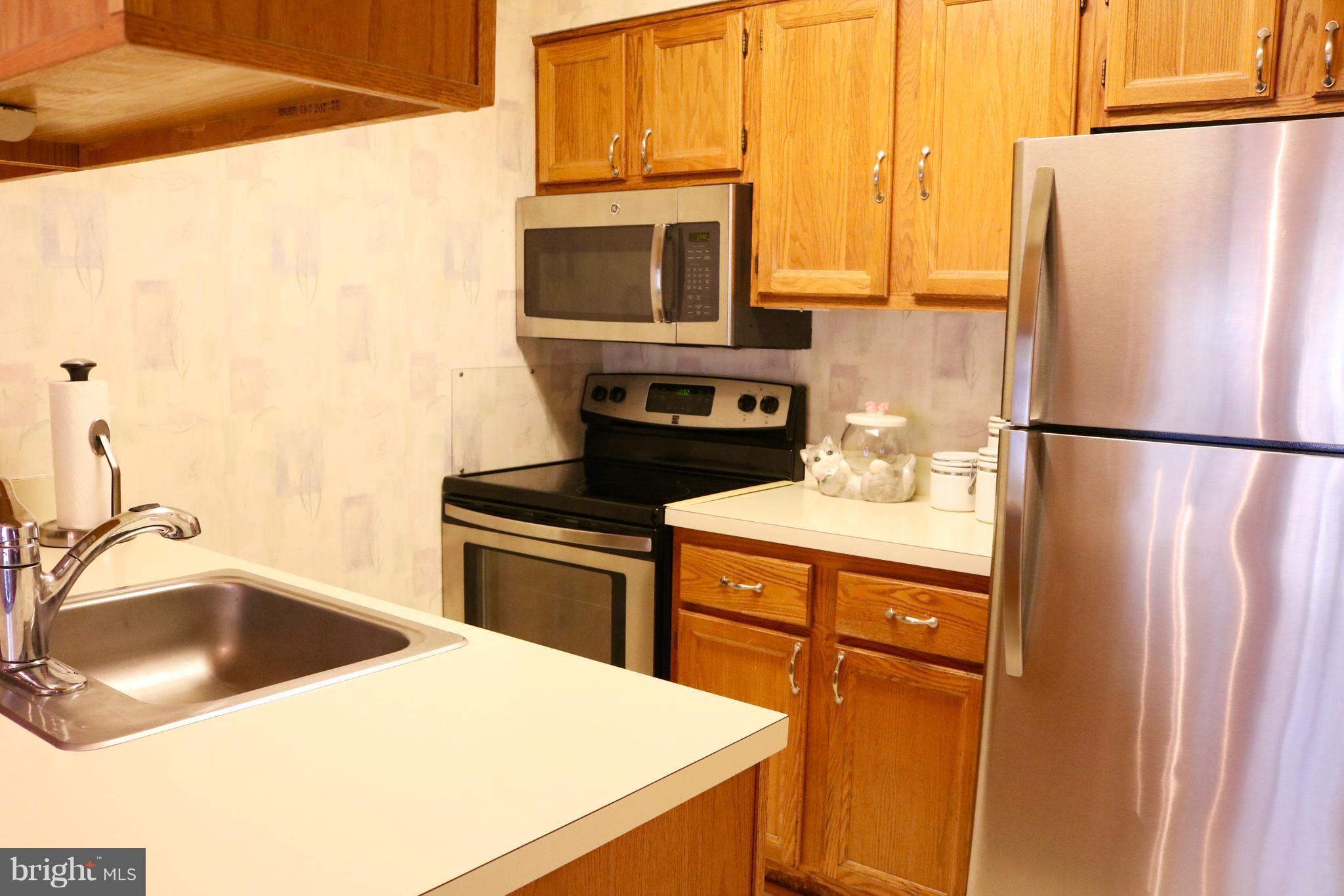 6033 Sunset Ridge Court Centreville, VA 20121 - Photo 10 of 21 Kitchen