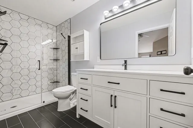 $274,900 | 56607 Long Island Drive, Utica, MI 48316