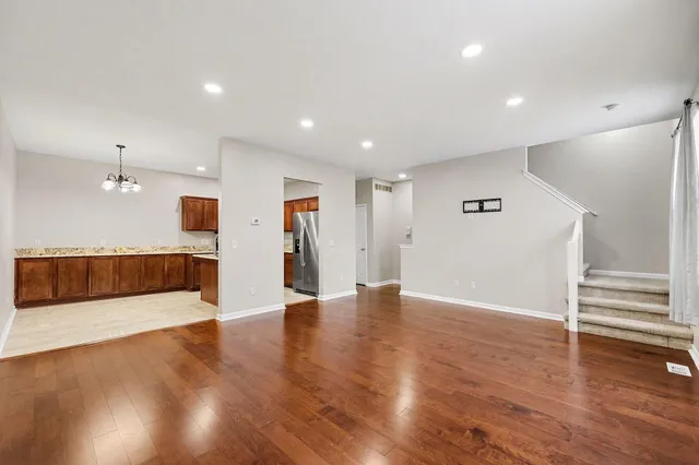 $274,900 | 56607 Long Island Drive, Utica, MI 48316