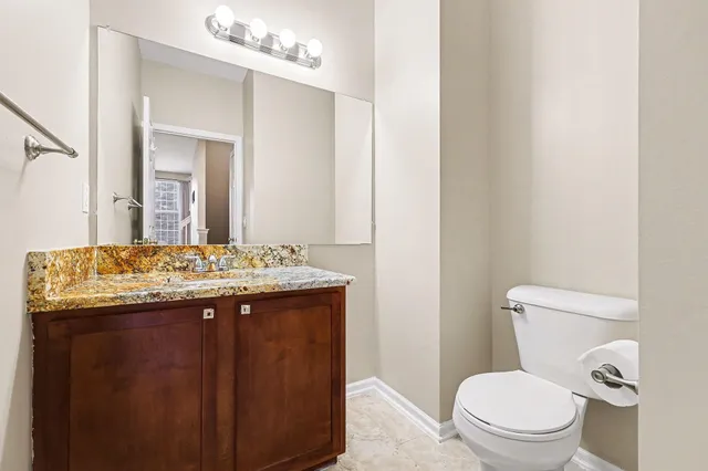 $274,900 | 56607 Long Island Drive, Utica, MI 48316