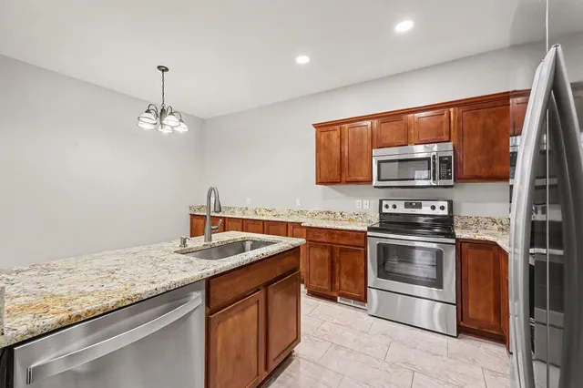 $274,900 | 56607 Long Island Drive, Utica, MI 48316