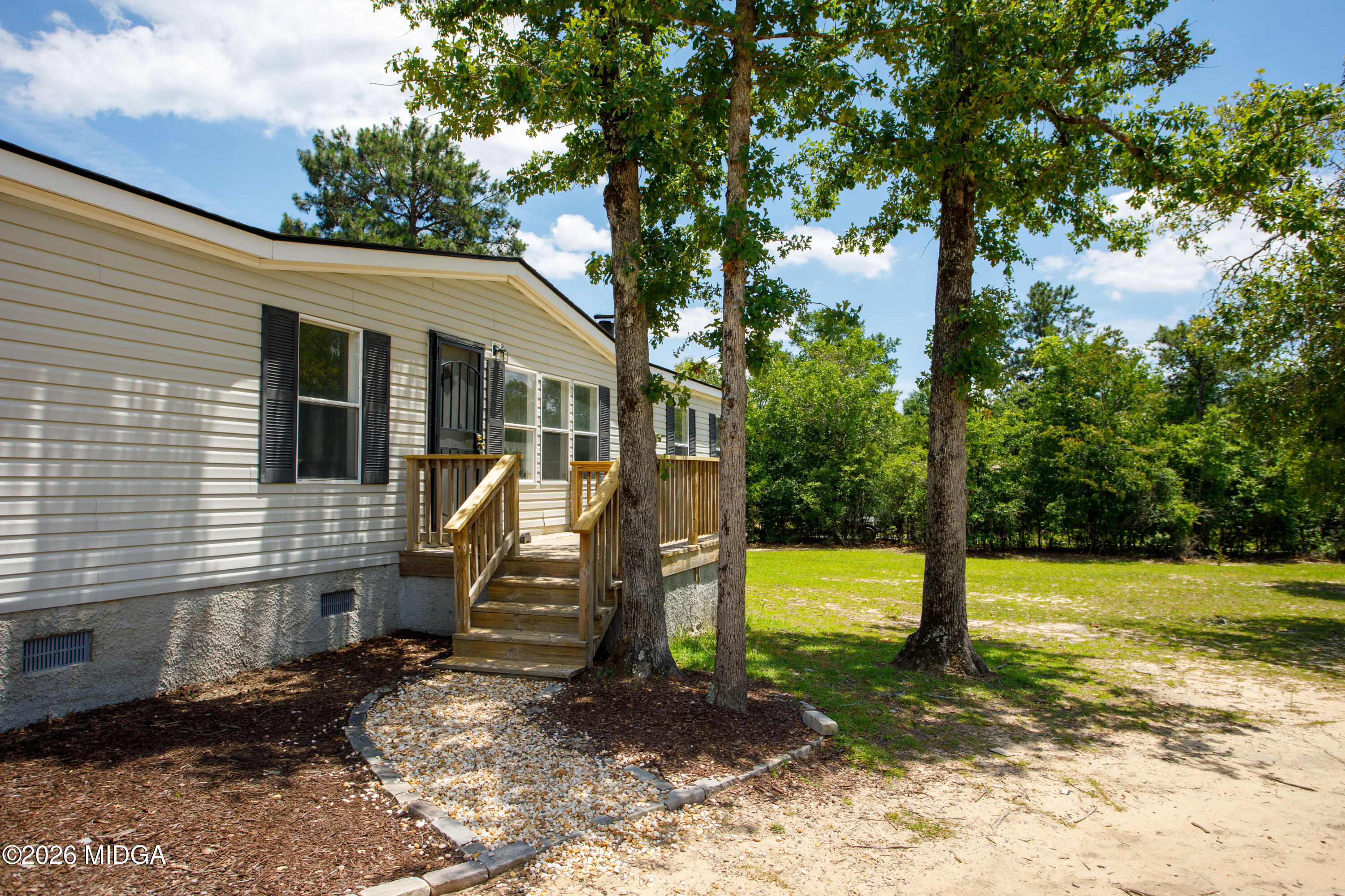 393 Tucker Road Lizella, GA 31052 - Photo 5 of 27 393 Tucker Rd Lizella_1002