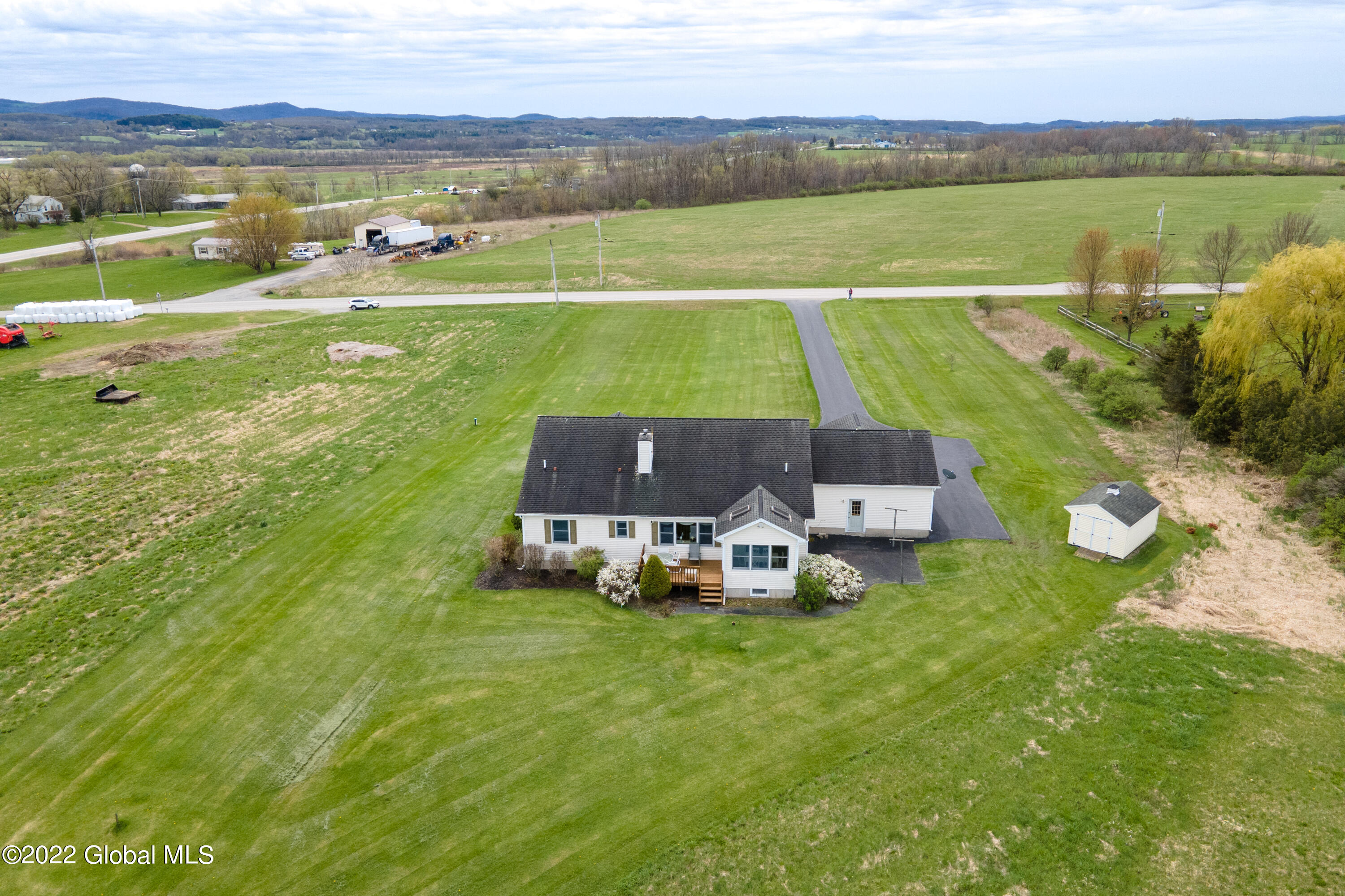 331 E Road Fort Edward, NY 12828 - Photo 35 of 41 331East-36