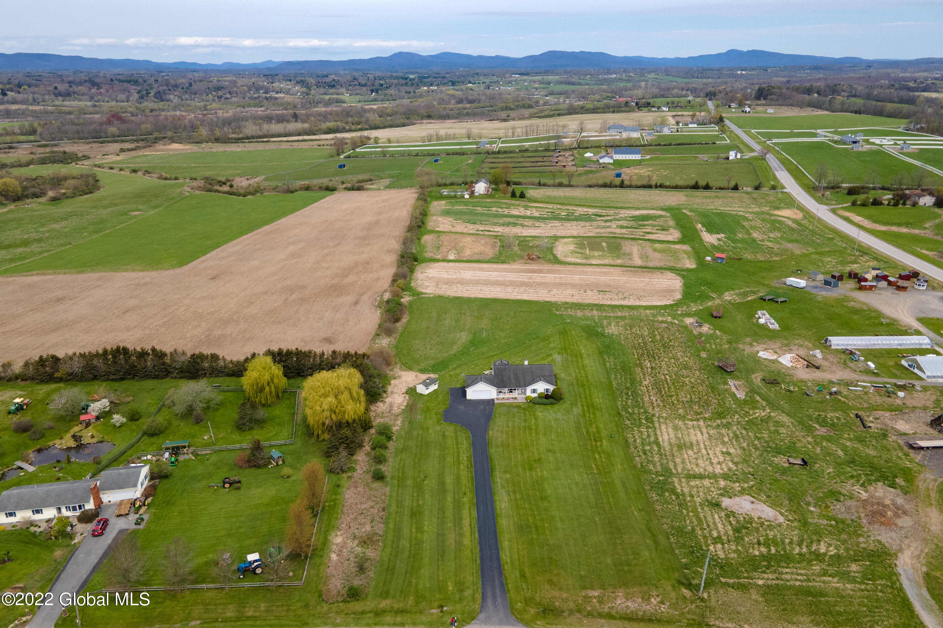 331 E Road Fort Edward, NY 12828 - Photo 37 of 41 331East-38