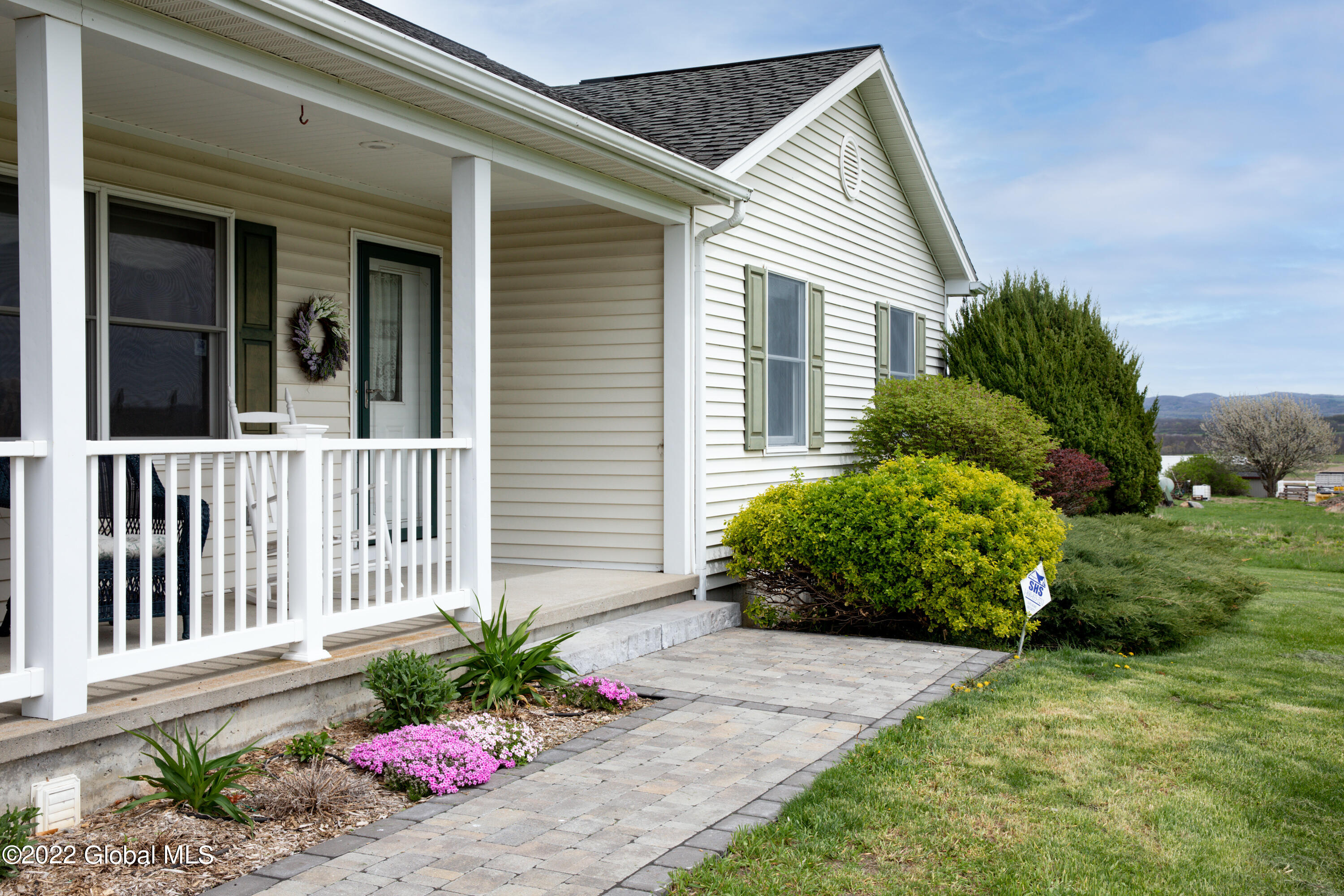 331 E Road Fort Edward, NY 12828 - Photo 5 of 41 331East-5