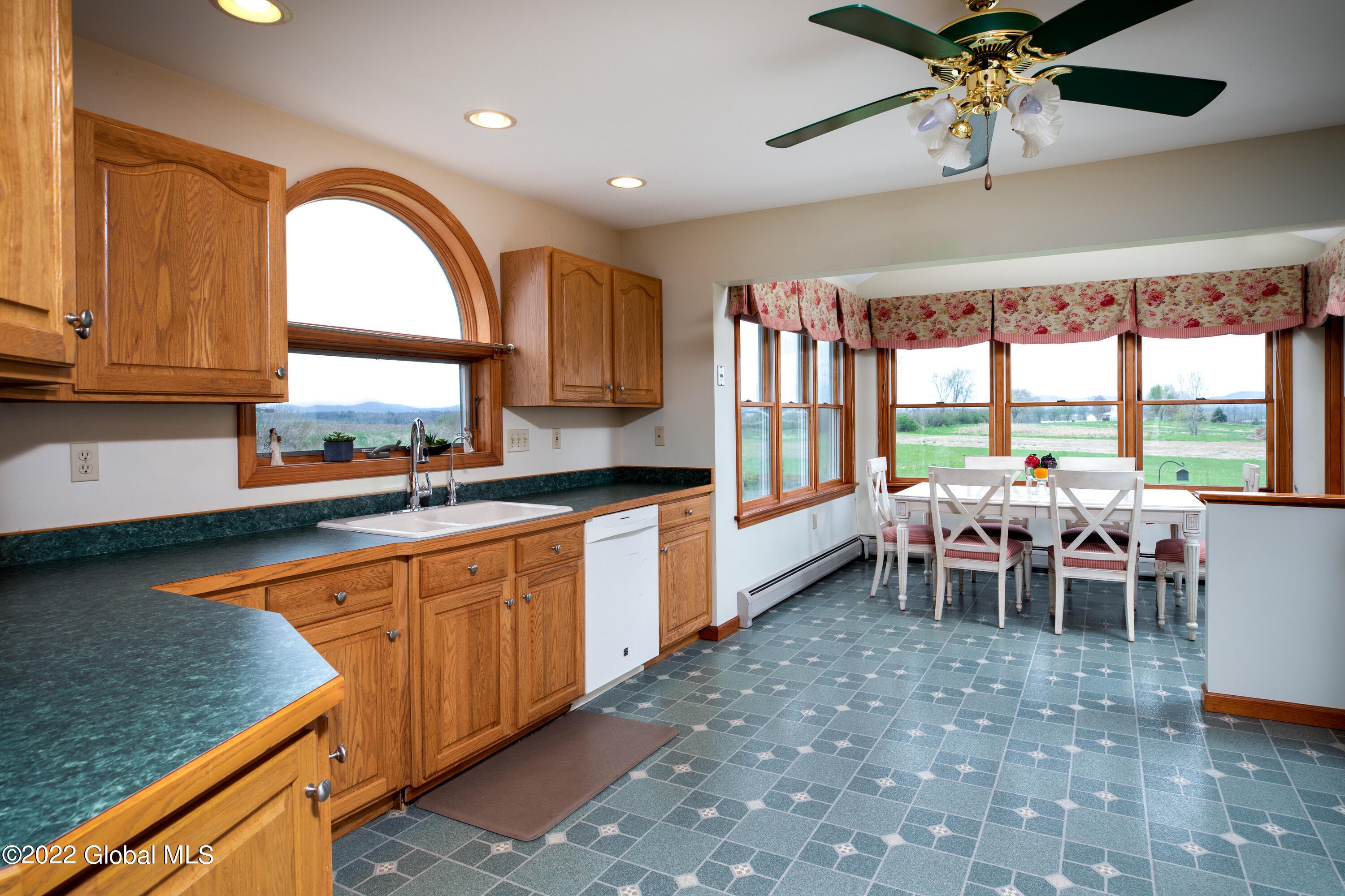 331 E Road Fort Edward, NY 12828 - Photo 10 of 41 331East-10