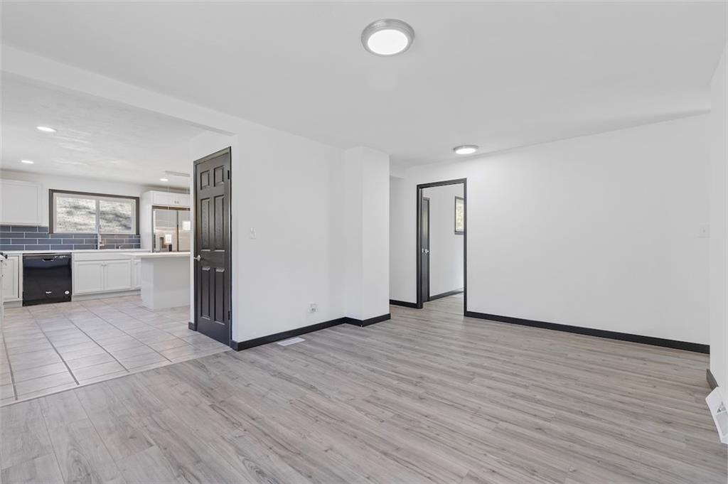 1090 Indiana Road Verona, PA 15147 - Photo 8 of 28 Gallery Image 8