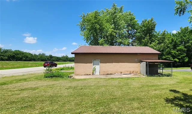 $129,495 | 8739 Shawneetown Trail, Chester, IL 62233