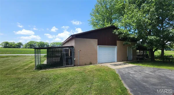 $135,000 | 8739 Shawneetown Trail, Chester, IL 62233