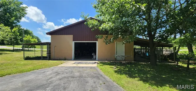 $129,495 | 8739 Shawneetown Trail, Chester, IL 62233