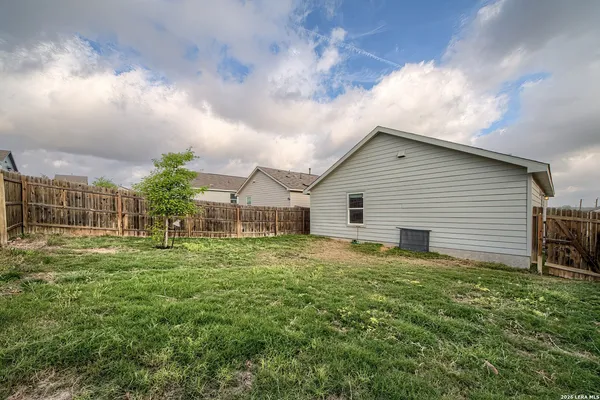 $1,500 | 14014 Homestead Way, San Antonio, TX 78252