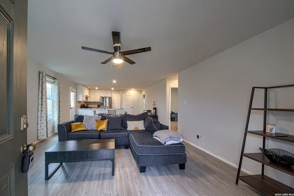 $1,500 | 14014 Homestead Way, San Antonio, TX 78252