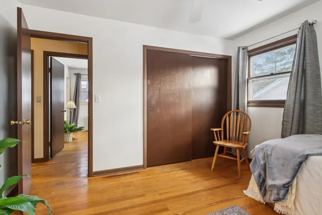 $249,900 | 2502 East Chestnut Drive, Wonder Lake, IL 60097