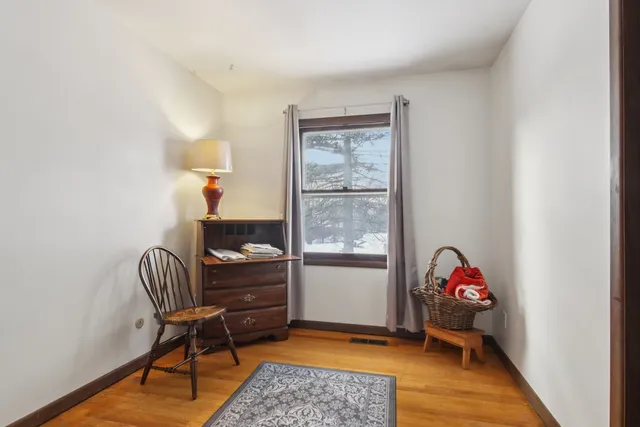 $249,900 | 2502 East Chestnut Drive, Wonder Lake, IL 60097