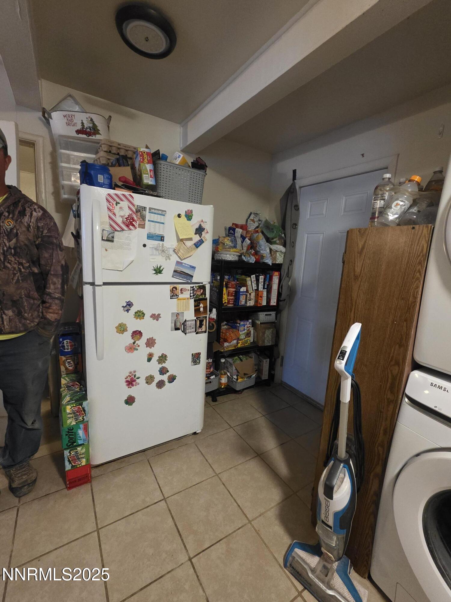 107 English Street Hawthorne, NV 89415 - Photo 14 of 21 a view of room with toys