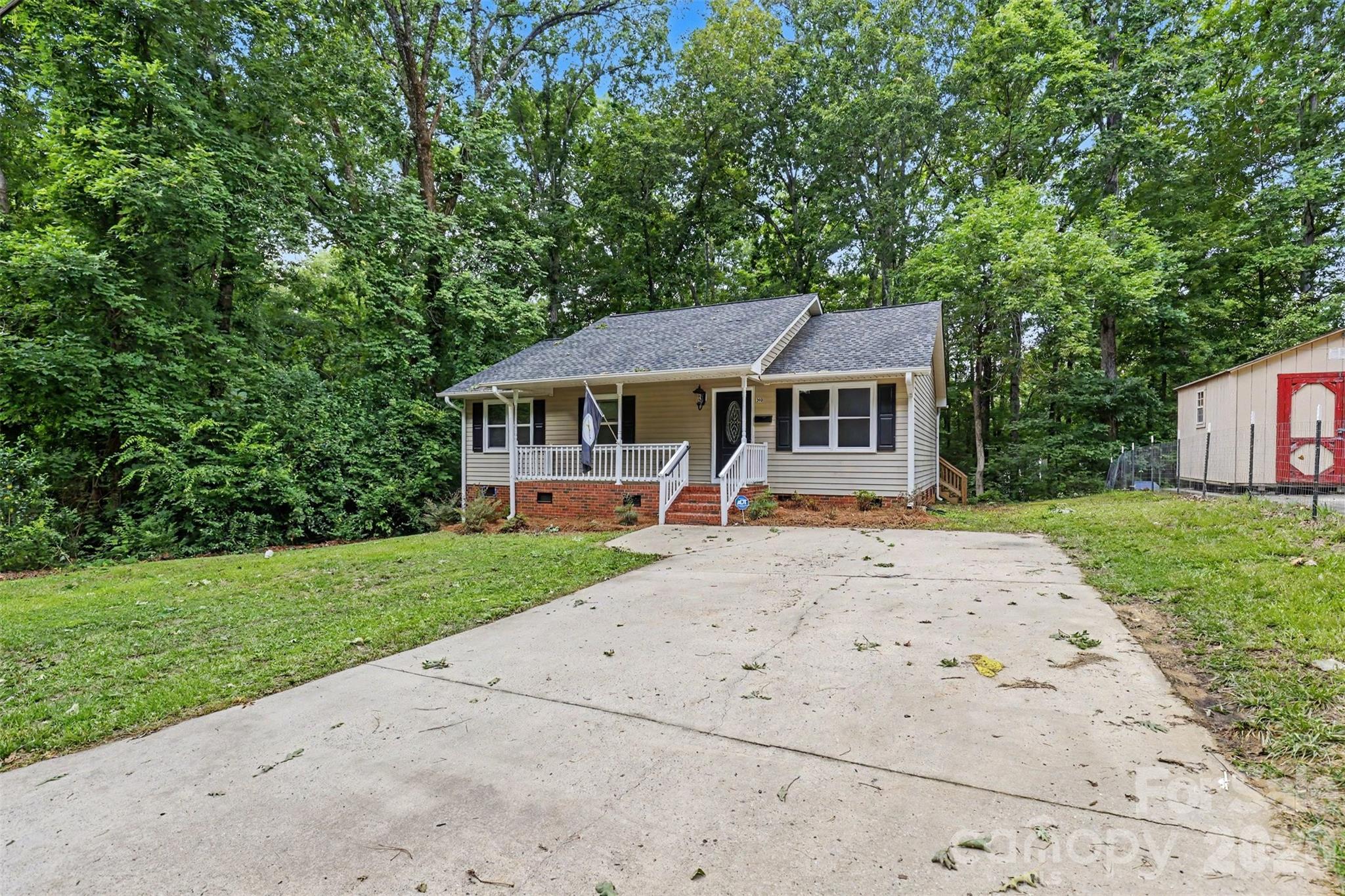 308 Kershaw Street Lancaster, SC 29720 - Photo 4 of 28