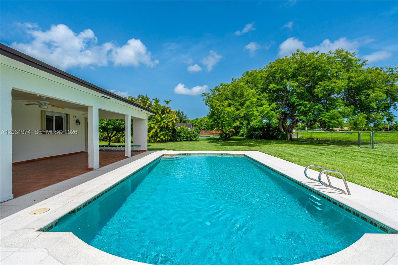 9380 Southwest 134th Street Miami, FL 33176 - Photo 12 of 36