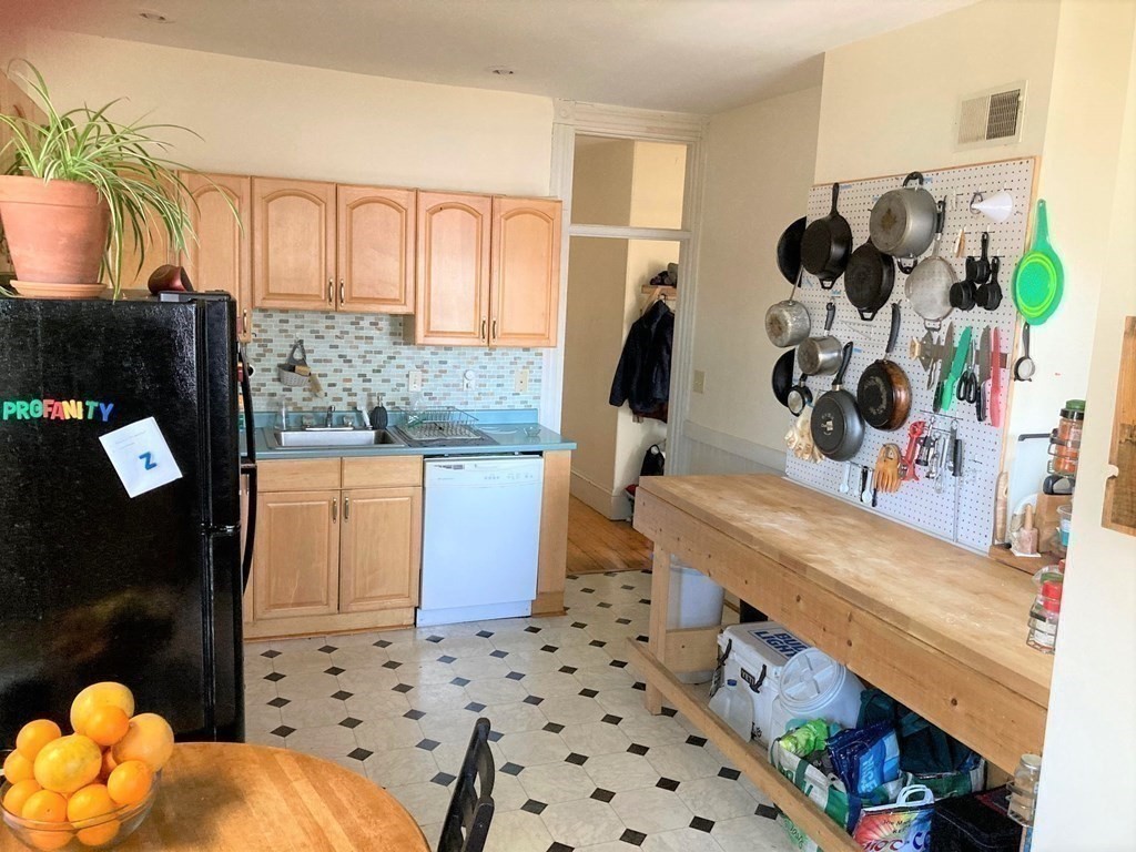 141 Centre Street, Unit 2 Boston, MA 02119 - Photo 2 of 8