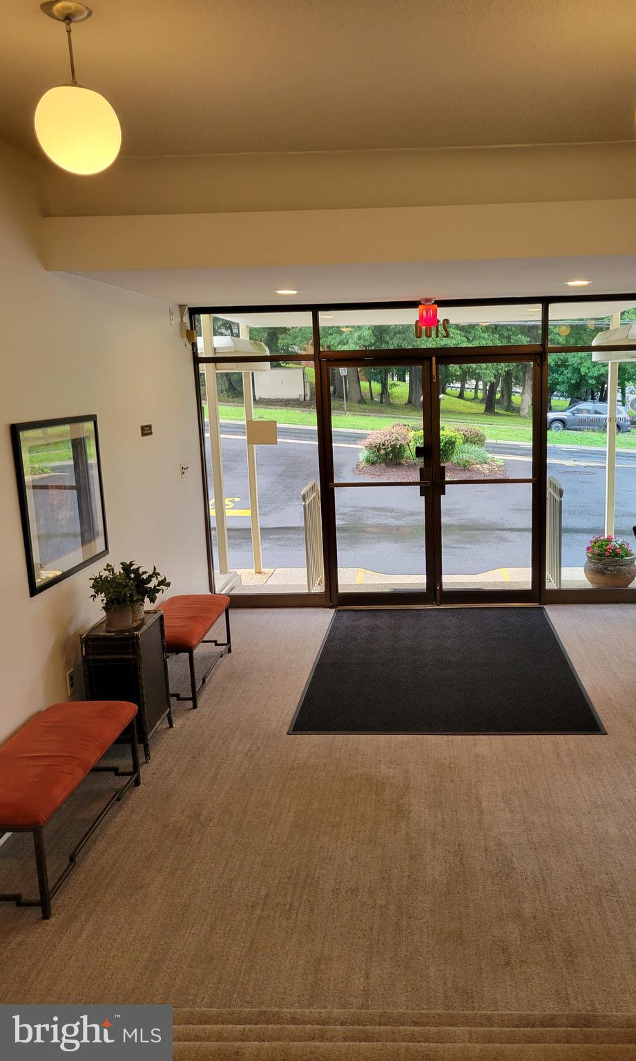 2100 Washington Avenue, Unit 5A Silver Spring, MD 20910 - Photo 2 of 4 Lobby