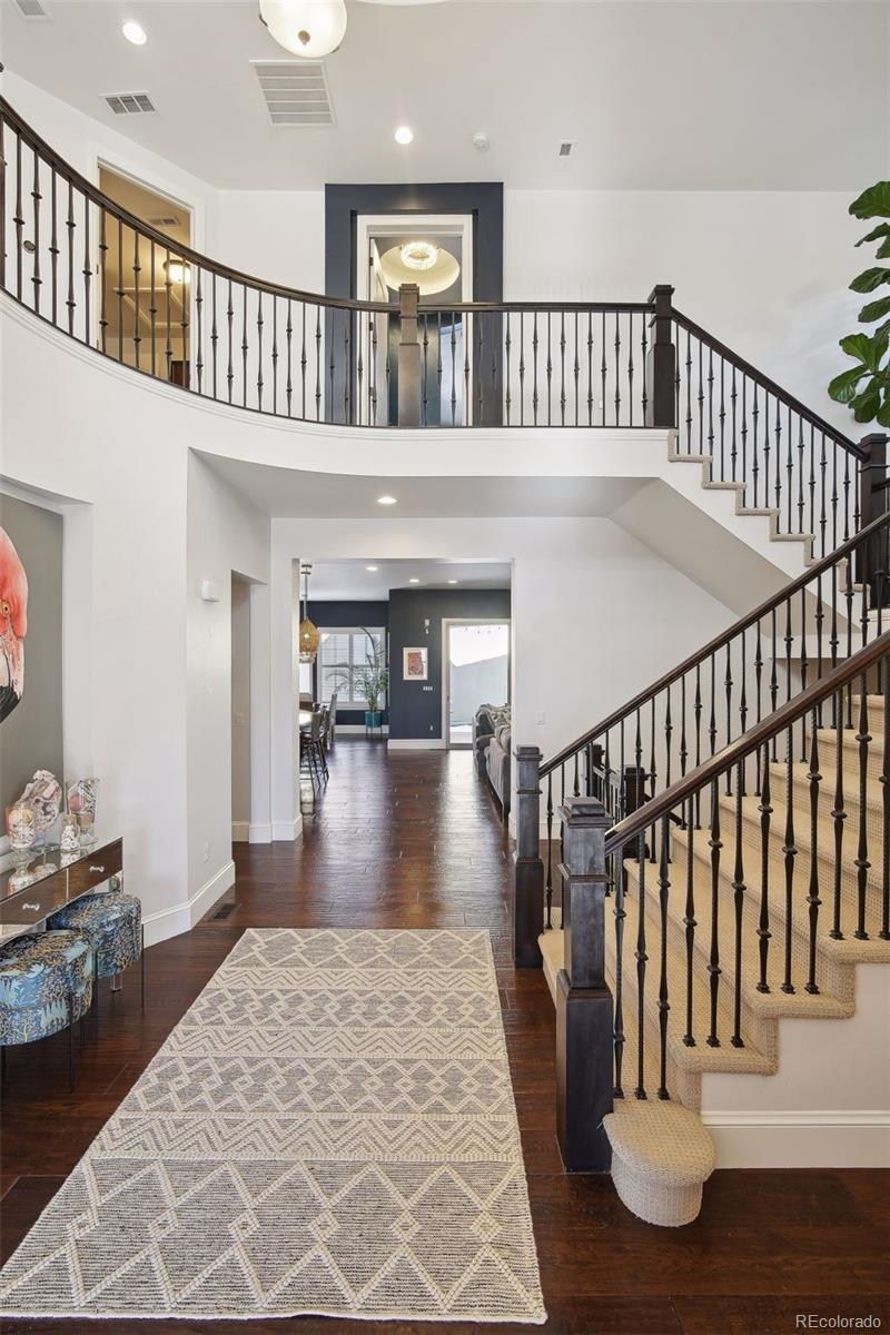 5925 South Olive Circle Centennial, CO 80111 - Photo 6 of 40