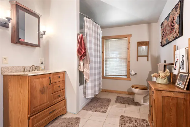 $1,097,000 | 1174 Cove Road, Howland, ME 04448