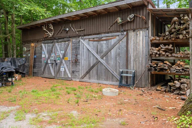 $1,097,000 | 1174 Cove Road, Howland, ME 04448