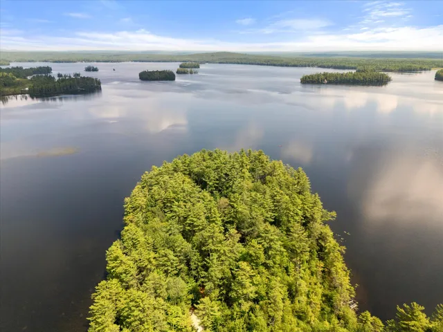 $1,097,000 | 1174 Cove Road, Howland, ME 04448