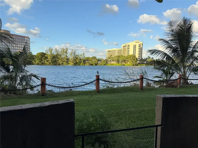 $320,000 | 5199 Northwest 7th Street, Unit 115, Miami, FL 33126