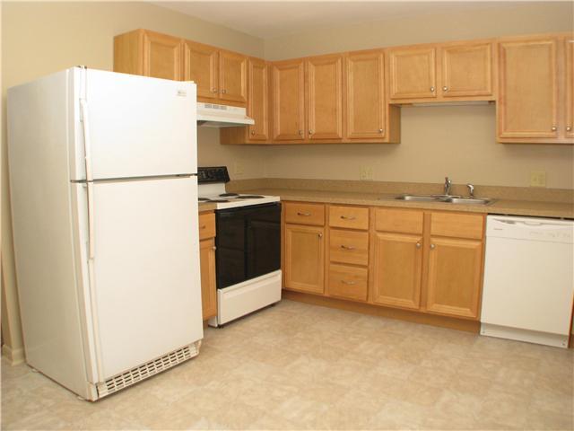 1432 Country Club Road Columbus, OH 43227 - Photo 4 of 18 Gallery Image 4