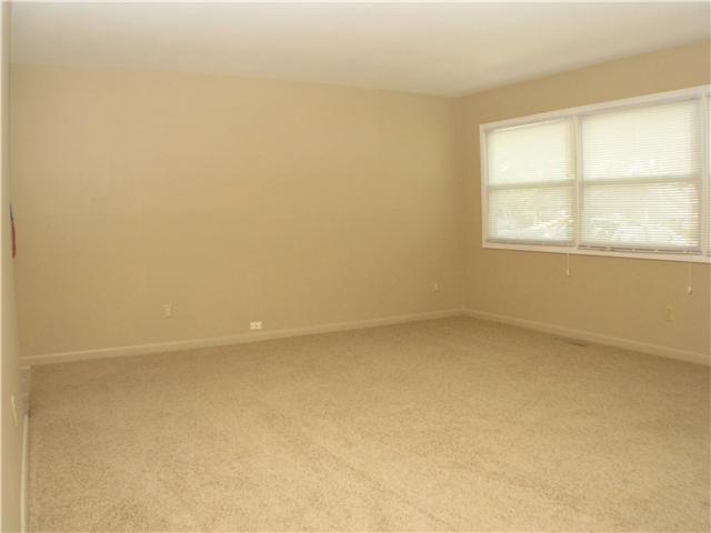 1432 Country Club Road Columbus, OH 43227 - Photo 5 of 18 Gallery Image 5