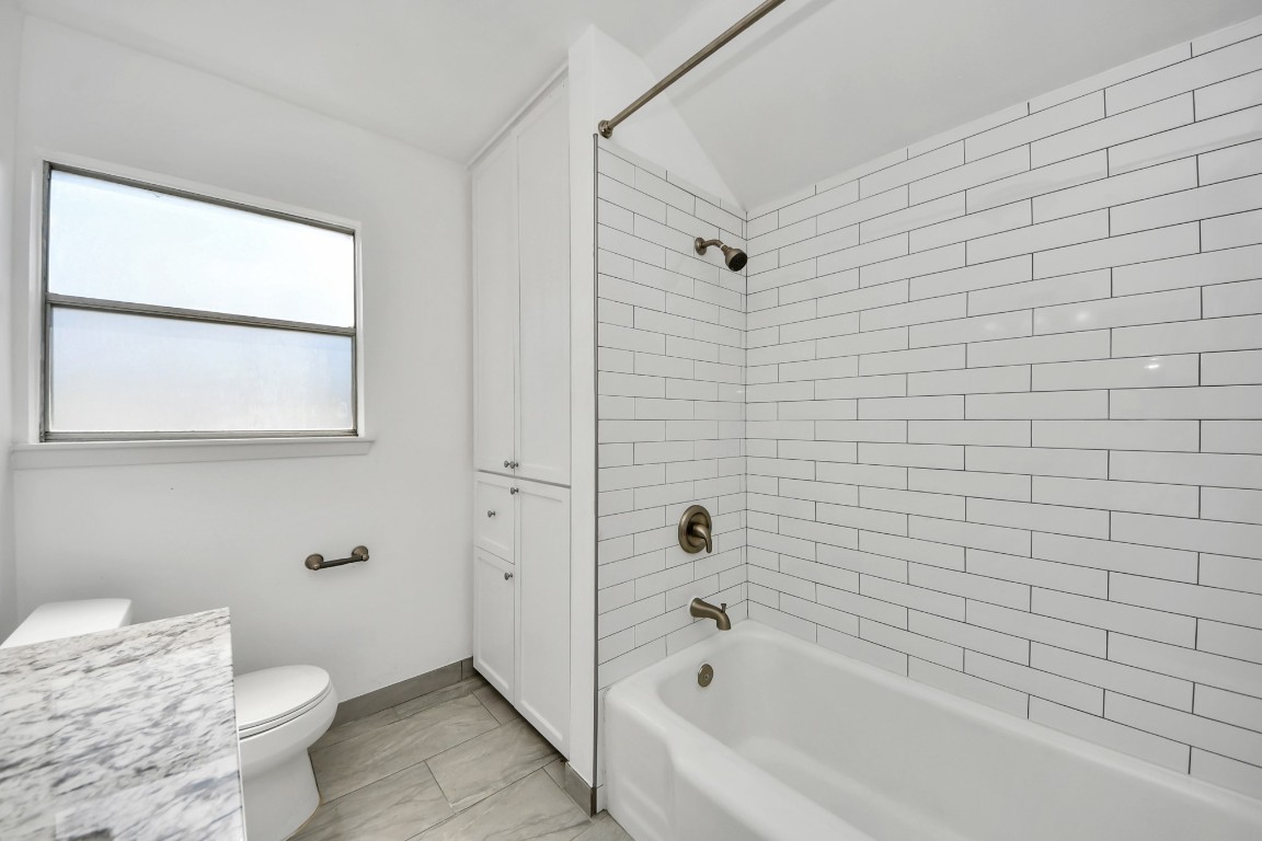 8119 Concho Street Houston, TX 77036 - Photo 26 of 35 Second floor additional bathroom