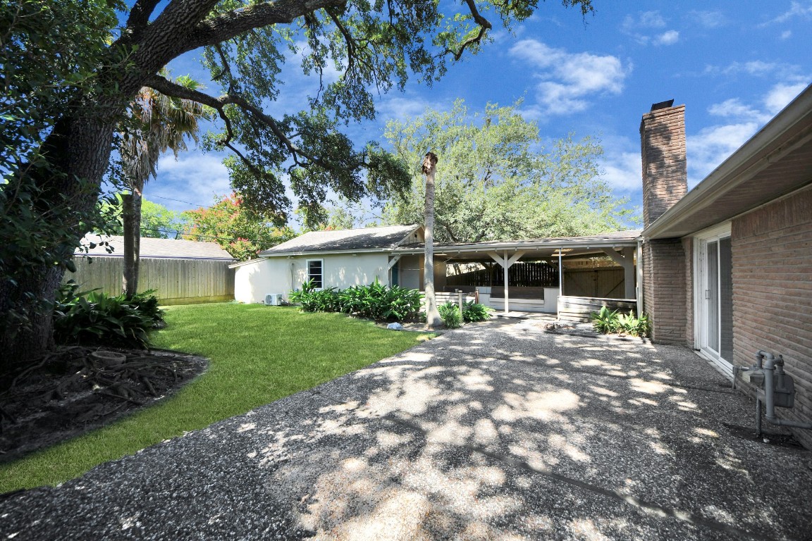 8119 Concho Street Houston, TX 77036 - Photo 28 of 35
