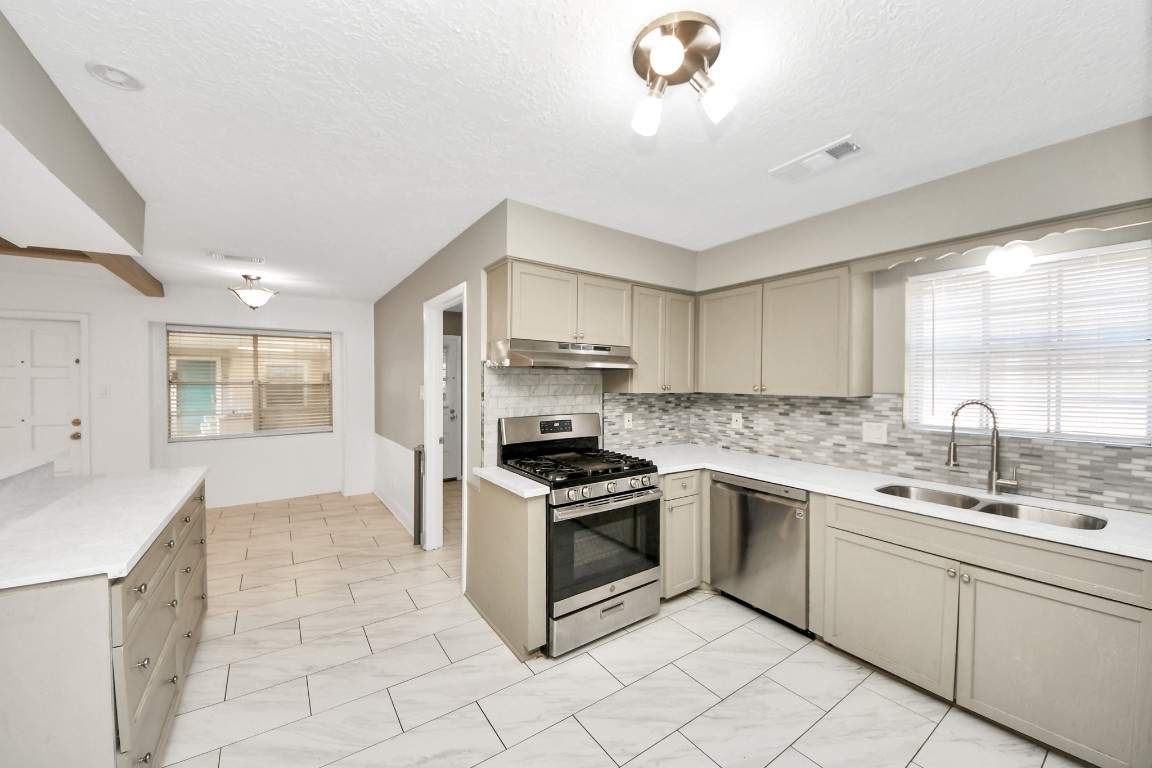 8119 Concho Street Houston, TX 77036 - Photo 7 of 35 Kitchen renovated just a few years ago.
