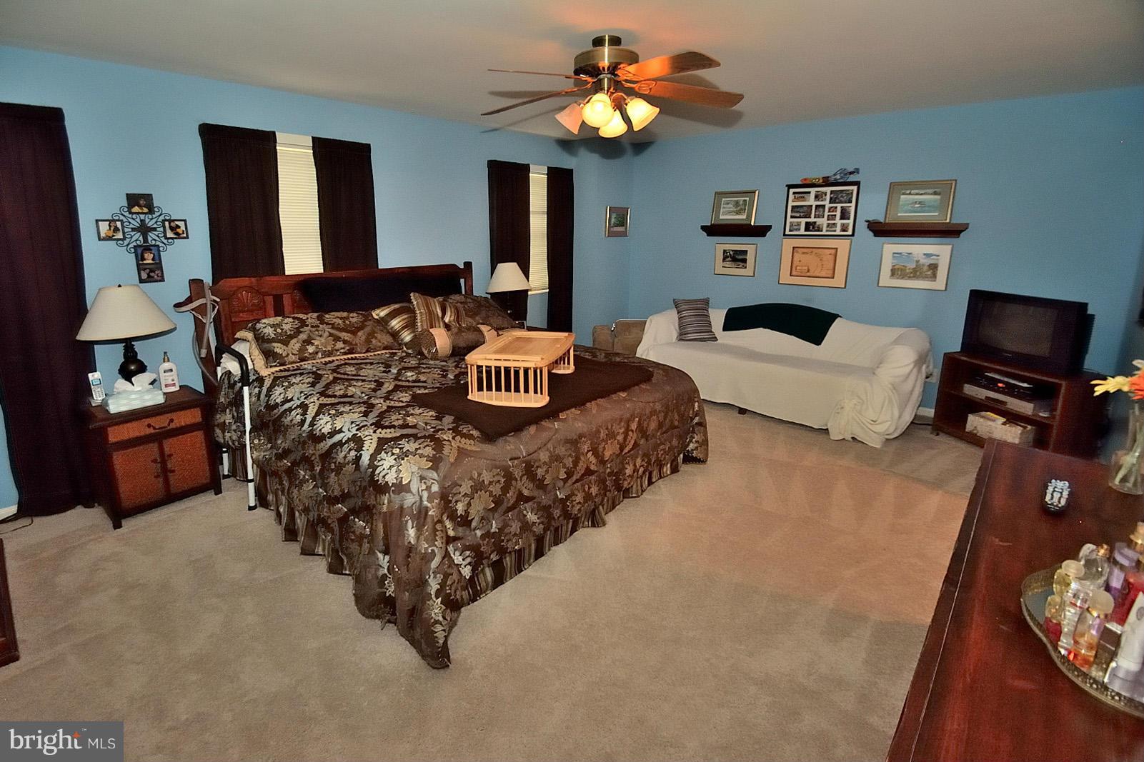2367 Paddock Lane Reston, VA 20191 - Photo 14 of 27 Bedroom (Master)