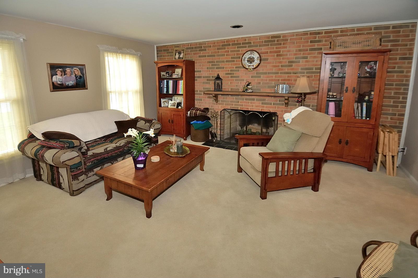 2367 Paddock Lane Reston, VA 20191 - Photo 7 of 27 Family Room