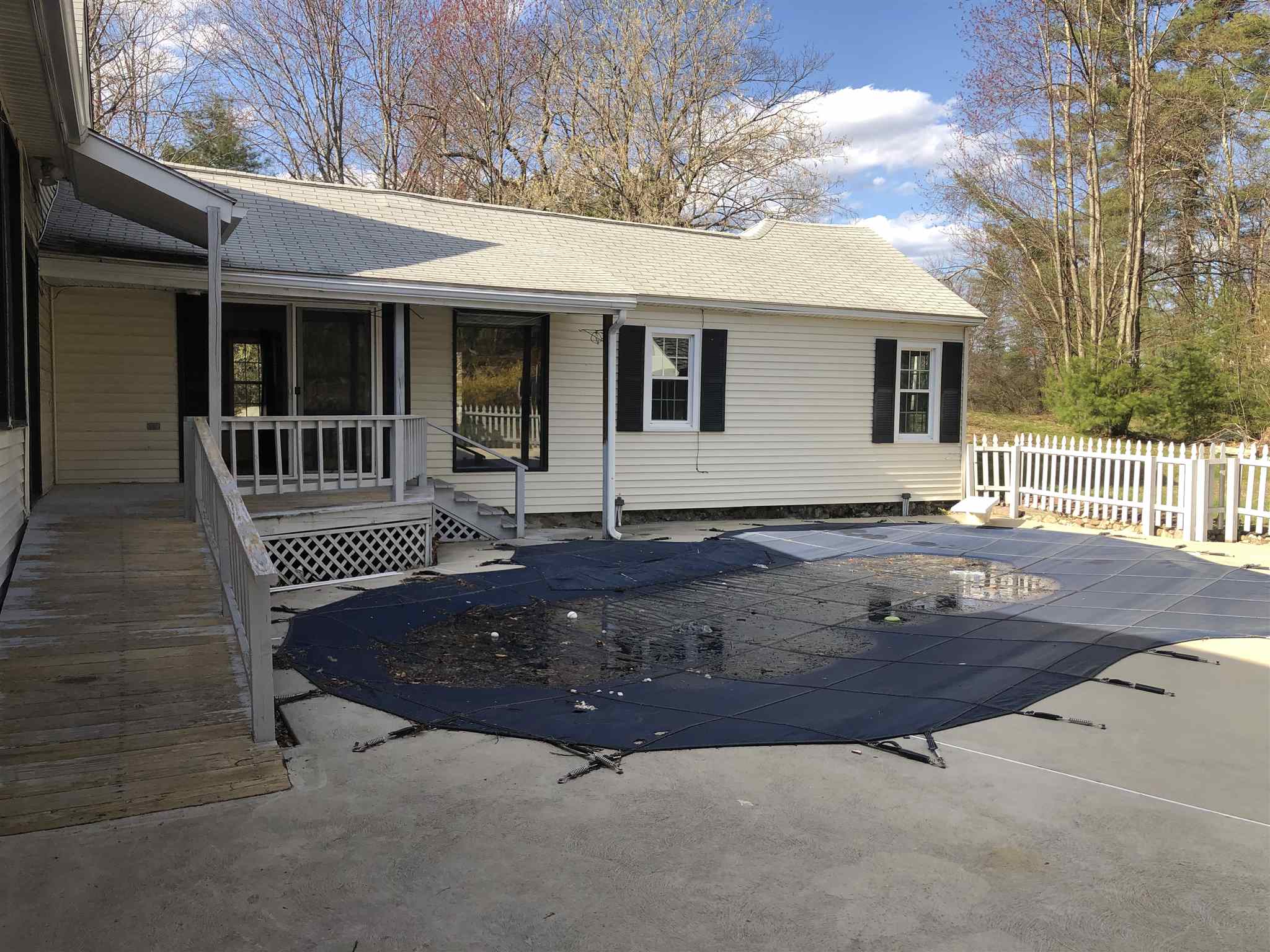 192 Back River Road Bedford, NH 03110 - Photo 3 of 3
