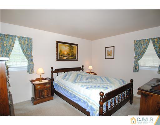 359 New Road Monmouth Junction, NJ 08852 - Photo 10 of 12 Gallery Image 10