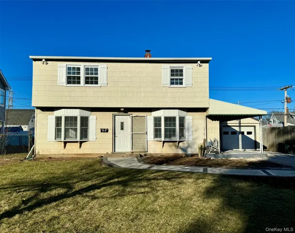 $5,000 | 11 Blue Spruce Road, Levittown, NY 11756