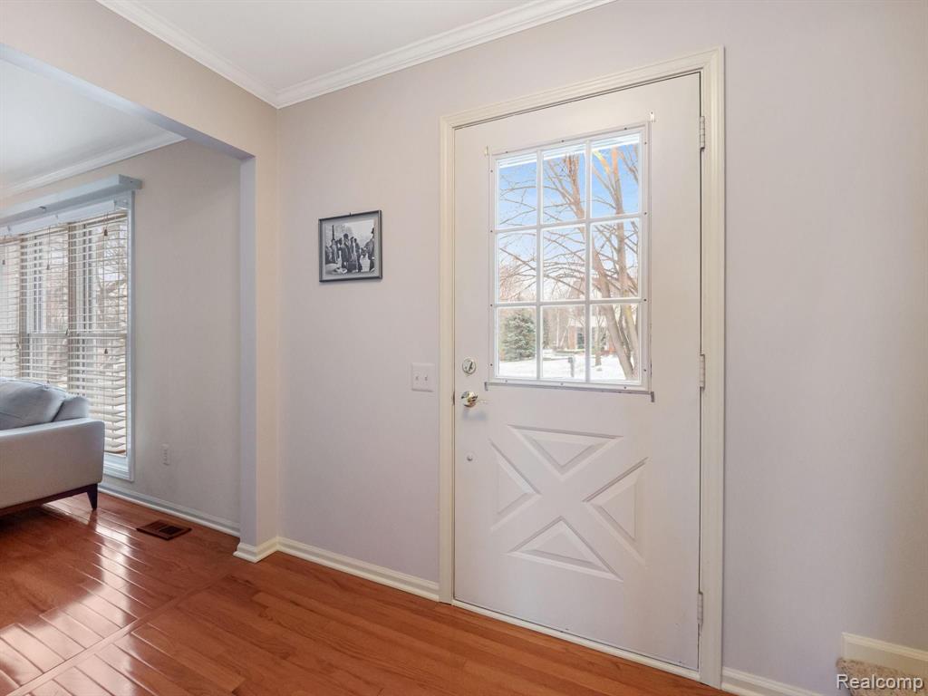 1748 Grandview Drive Rochester Hills, MI 48306 - Photo 6 of 48