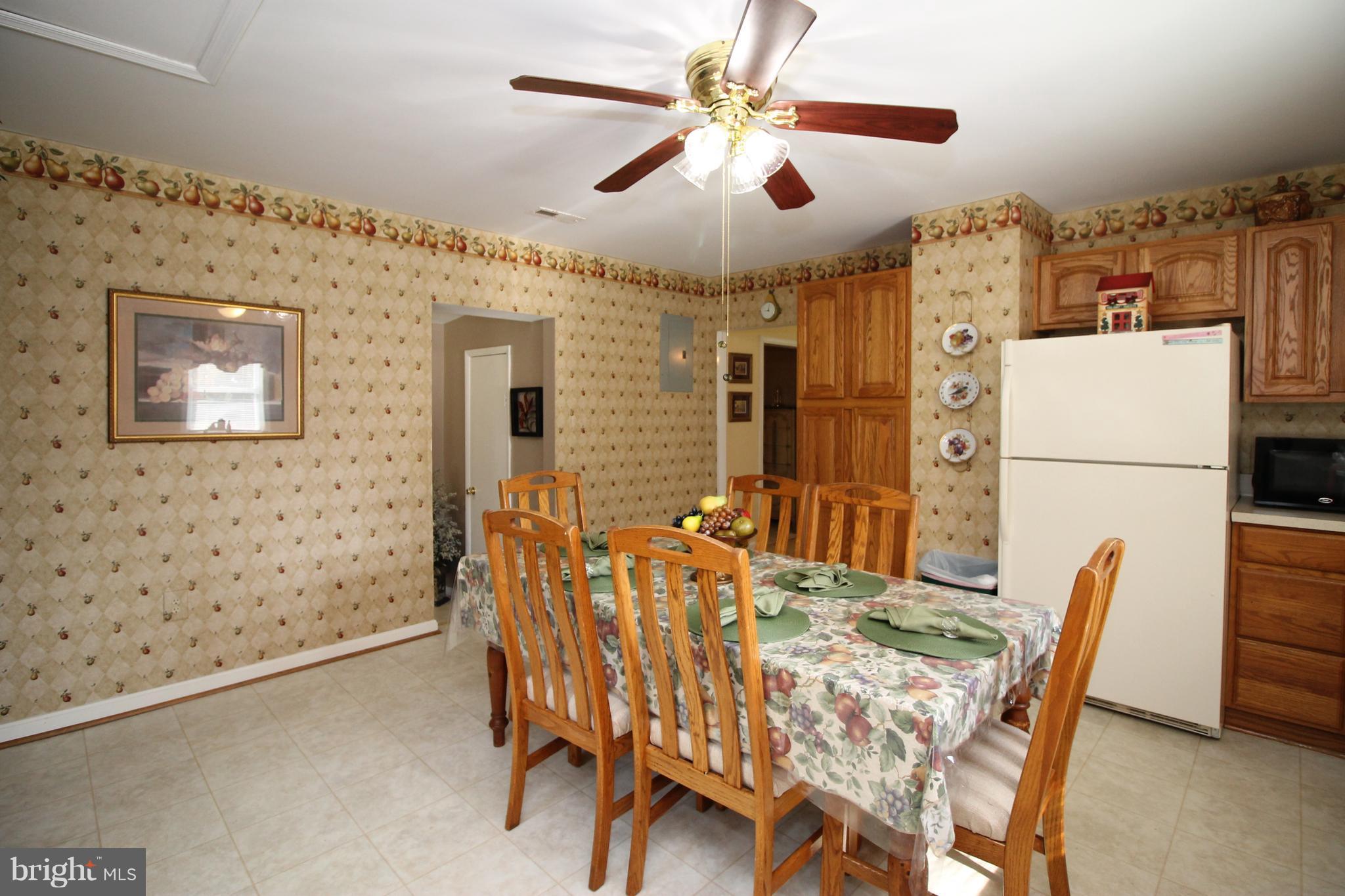 2575 Courtney School Road Midland, VA 22728 - Photo 10 of 25 Eat-in Kitchen