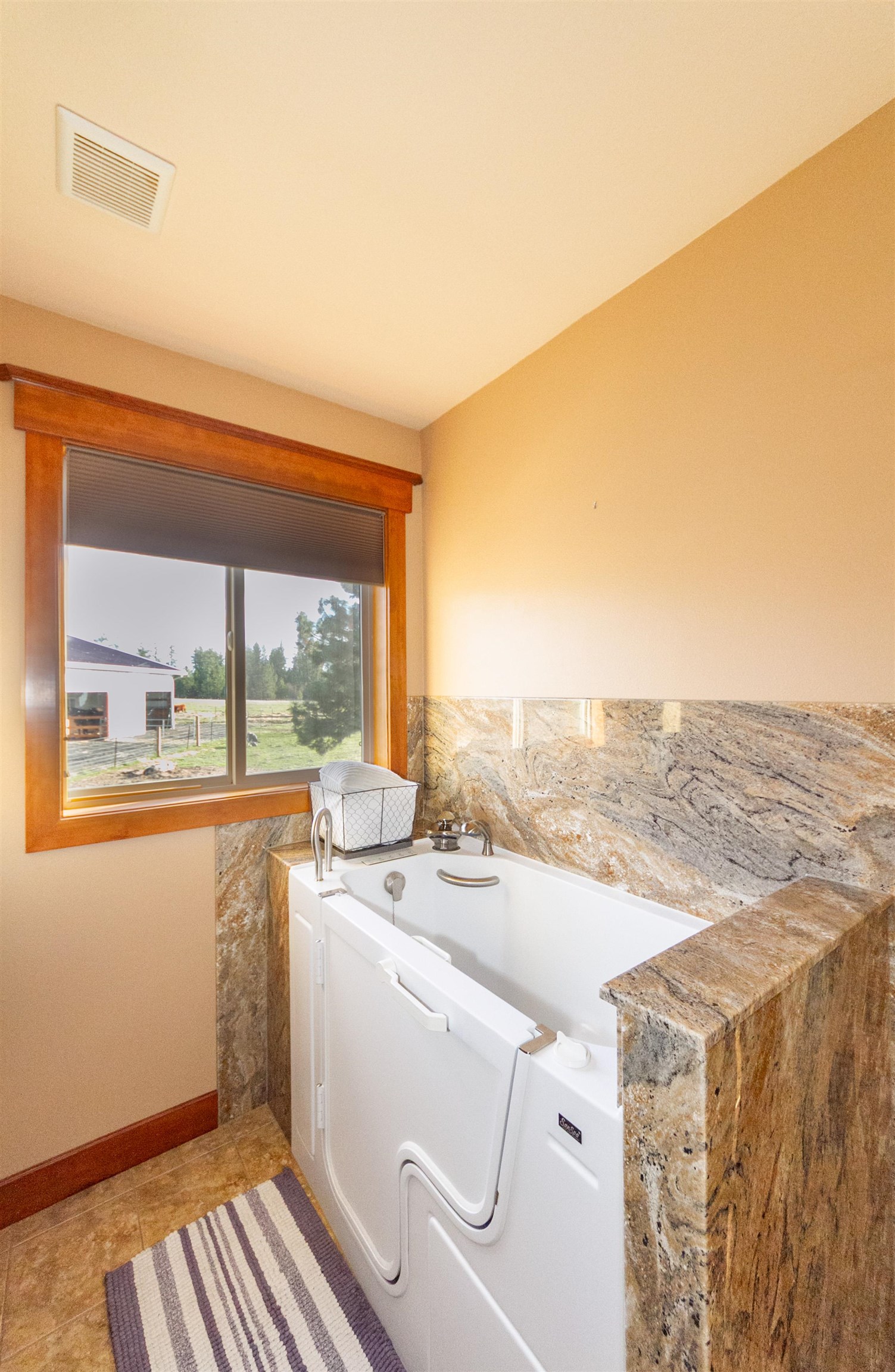 29020 North Hardesty Road Chattaroy, WA 99003 - Photo 18 of 41