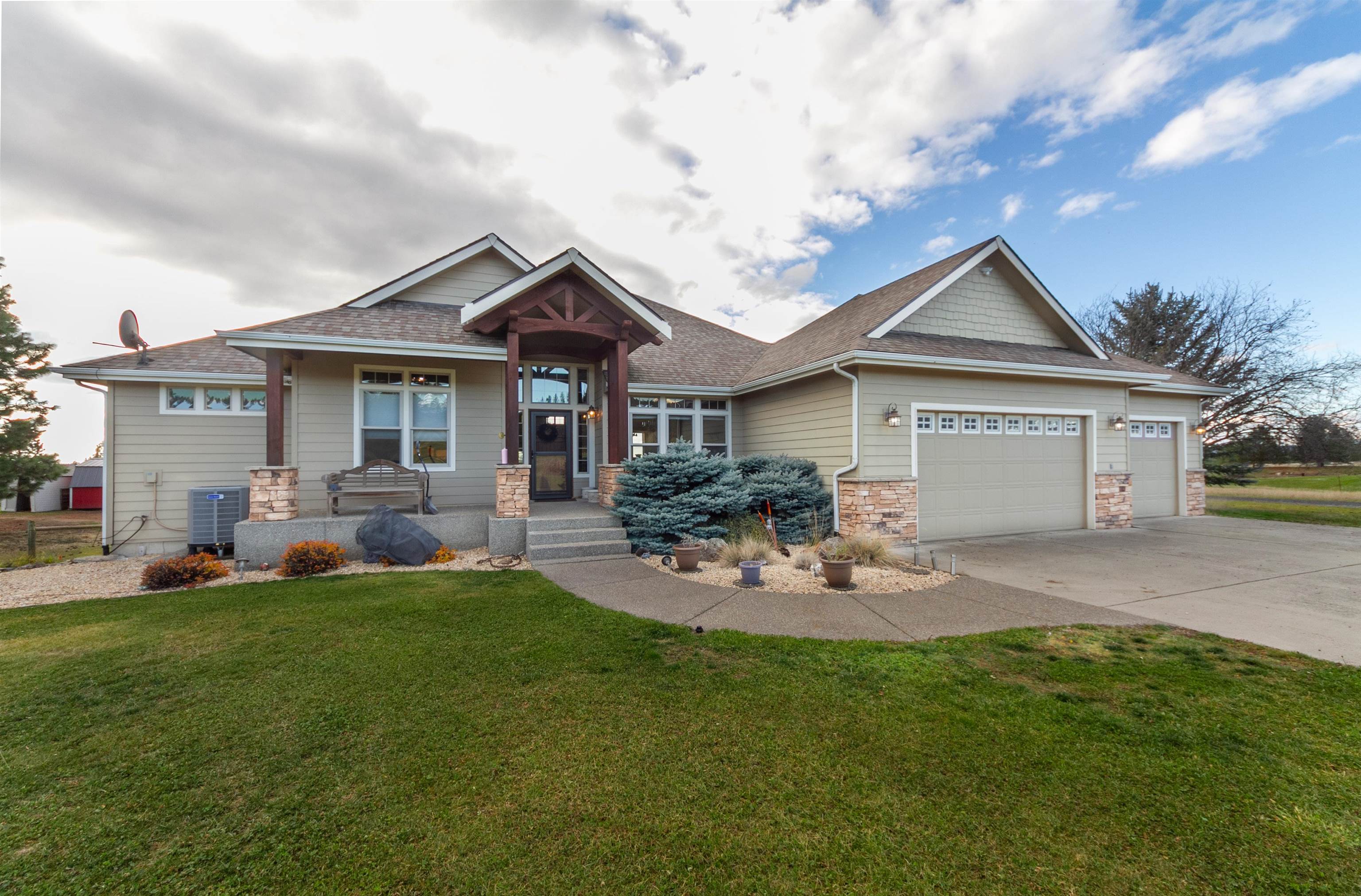 29020 North Hardesty Road Chattaroy, WA 99003 - Photo 2 of 41