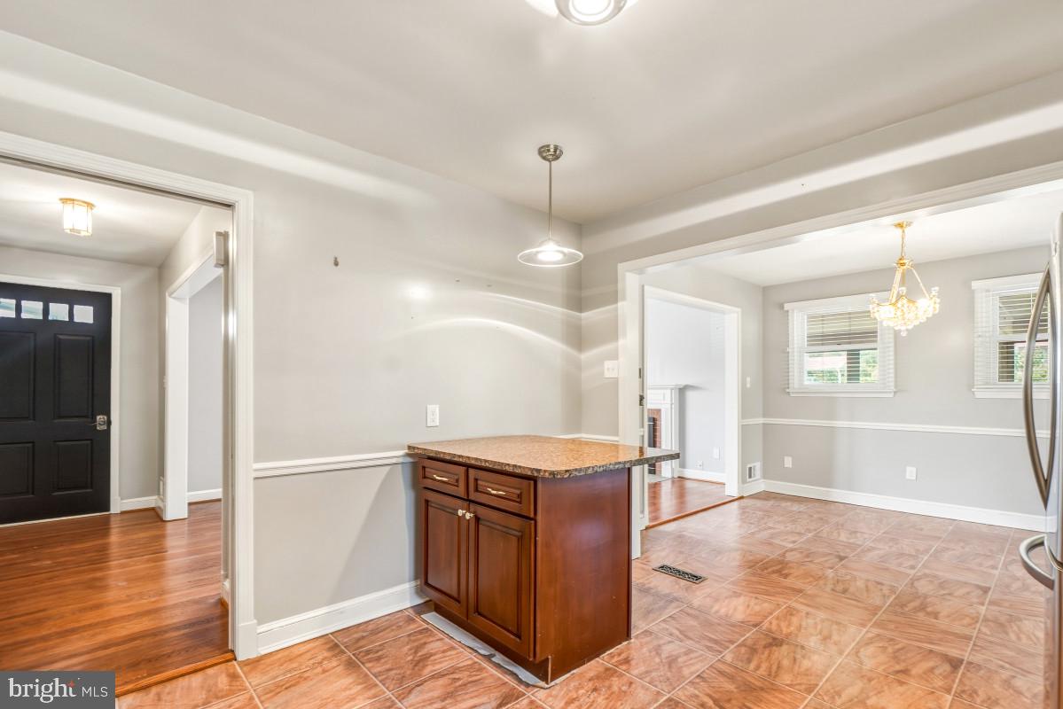 500 Derrydown Lane Silver Spring, MD 20904 - Photo 9 of 30 Gallery Image 9