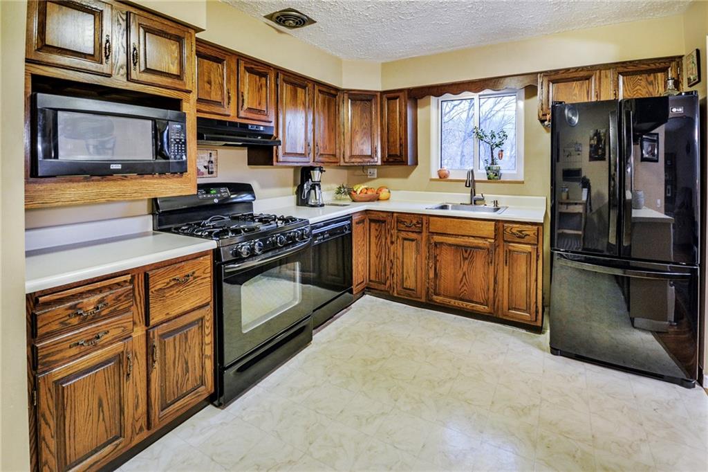 708 Victory Road Allison Park, PA 15101 - Photo 7 of 20 Gallery Image 7