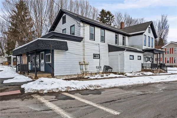 $199,900 | 1 Sisson Street, Lyons, NY 14489