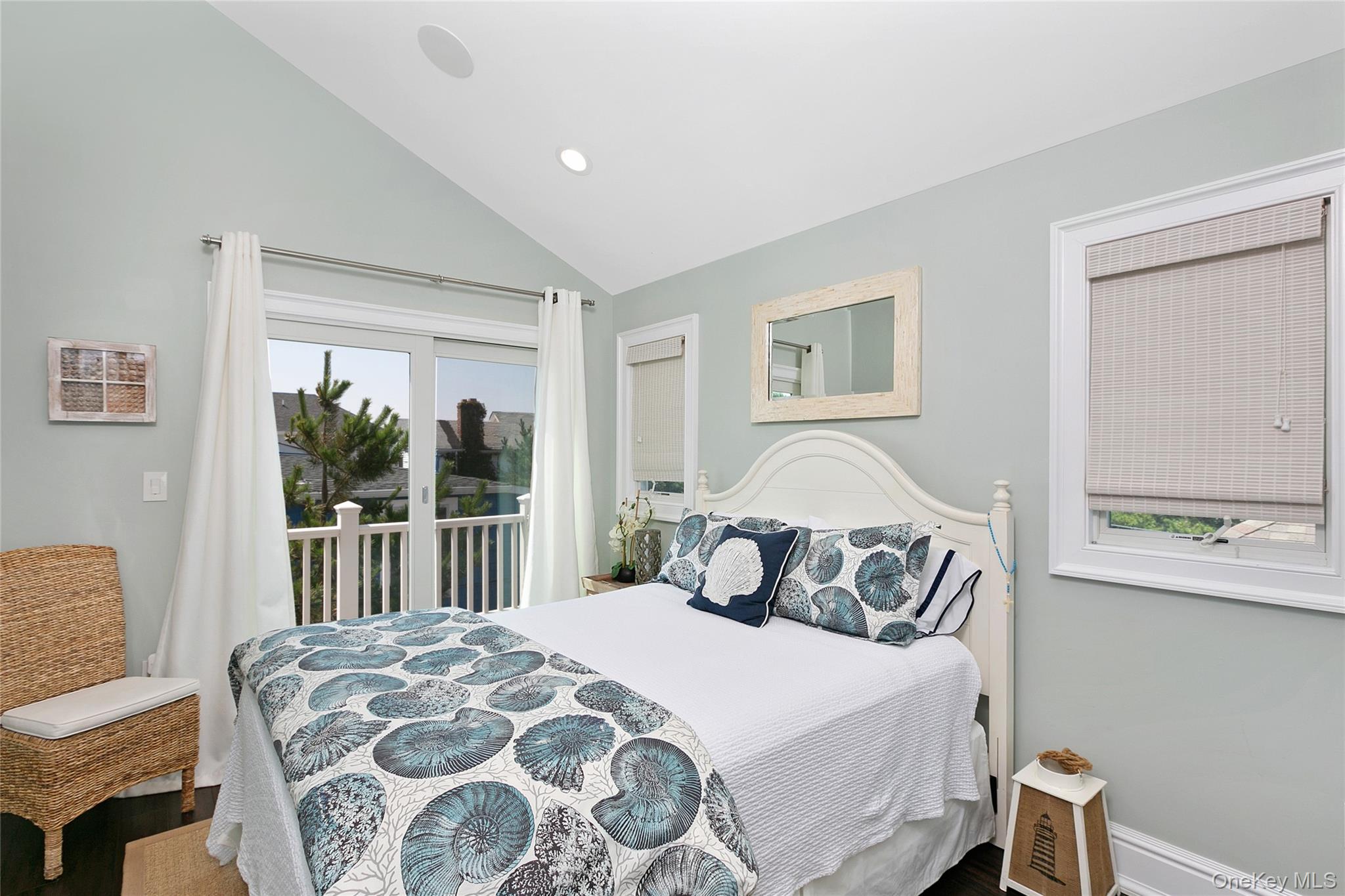 879 Oceanfront Long Beach, NY 11561 - Photo 33 of 49