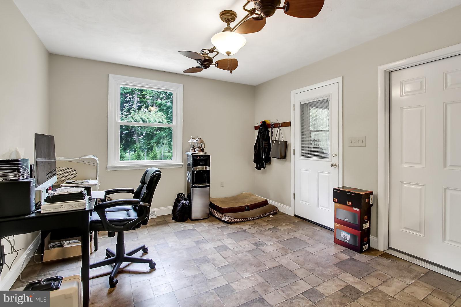 2755 Trout Run Road York, PA 17406 - Photo 8 of 27 Gallery Image 8