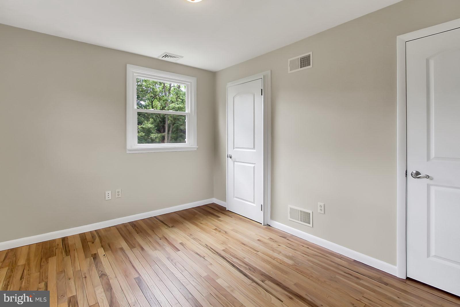2755 Trout Run Road York, PA 17406 - Photo 9 of 27 Gallery Image 9