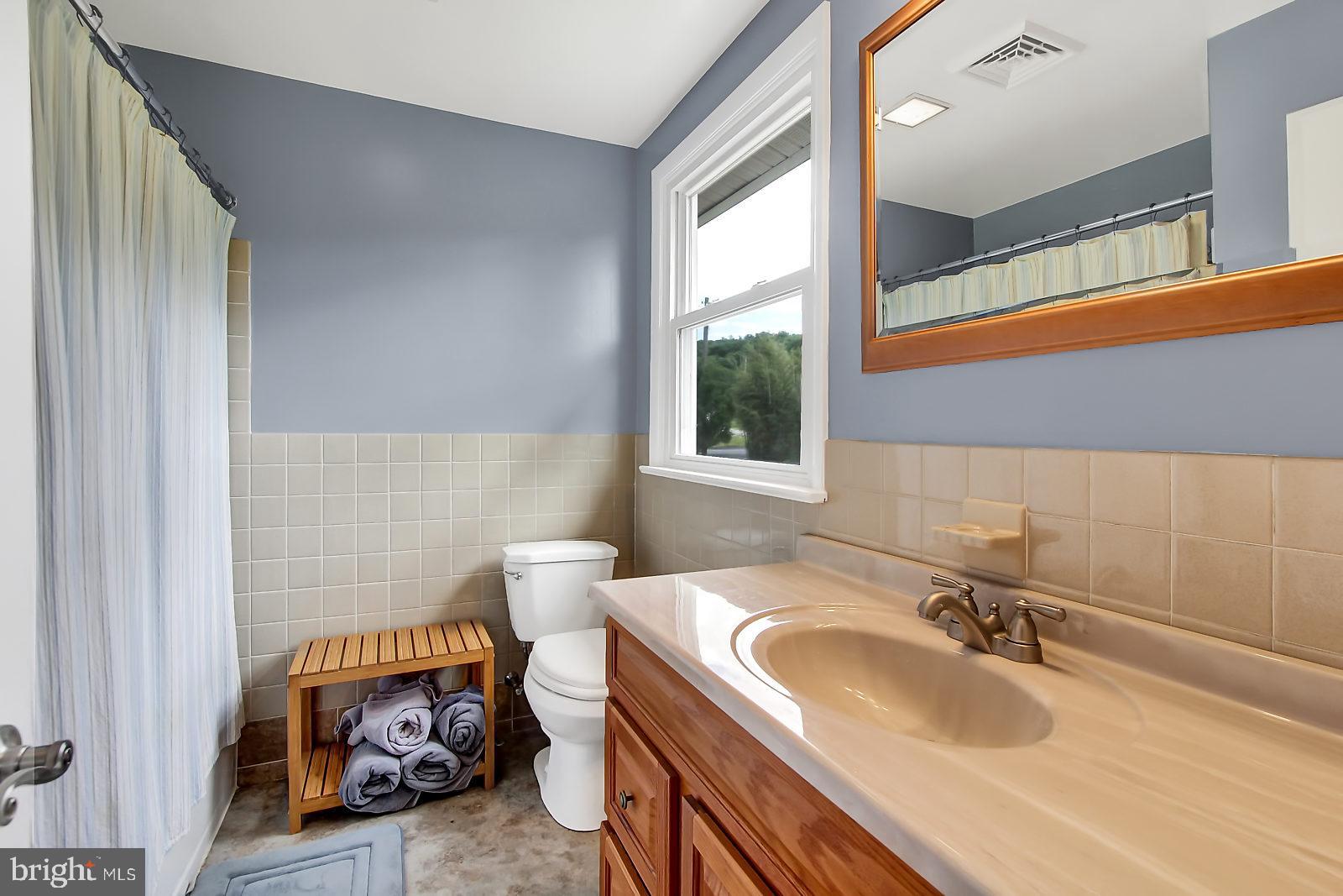 2755 Trout Run Road York, PA 17406 - Photo 10 of 27 Gallery Image 10